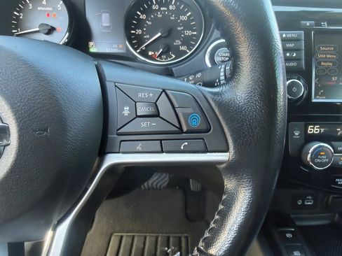 Used 2020 Nissan Rogue SV w/ Premium Package image 26