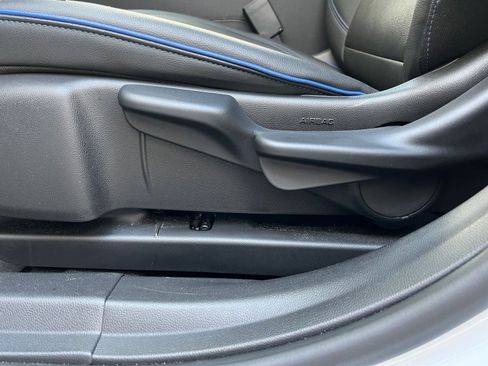 Used 2025 Buick Envista Sport Touring image 24