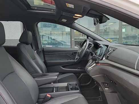 Used 2023 Honda Odyssey Sport image 20