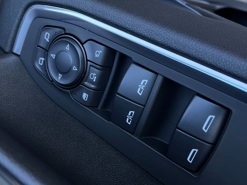 Used 2024 GMC Sierra 3500 SLT image 45