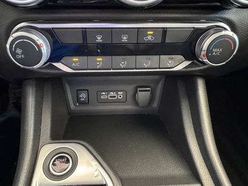 Used 2024 Nissan Sentra SV FWD image 21