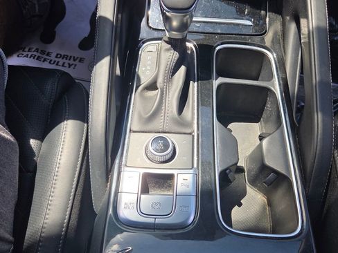 Used 2024 Kia Telluride AWD image 18
