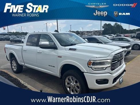 Used 2022 RAM 2500 Laramie AWD/4WD image 1
