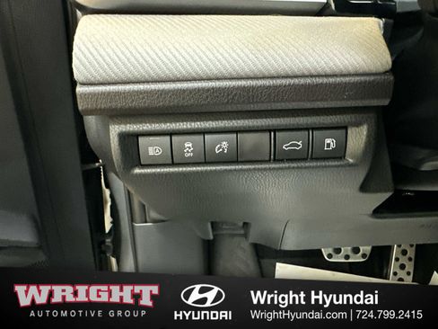 Used 2025 Toyota Camry SE w/ Convenience Package image 23