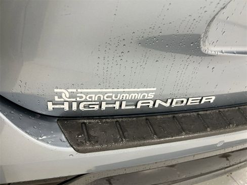 Used 2023 Toyota Highlander Limited image 28