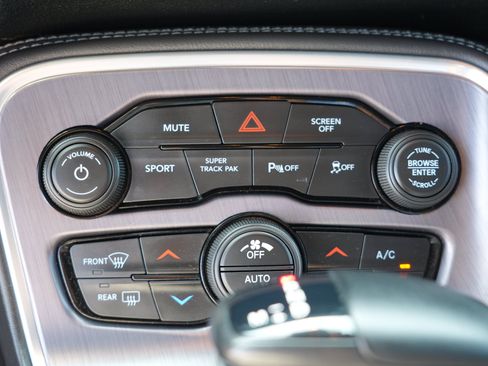 Used 2018 Dodge Challenger R/T Scat Pack RWD image 20