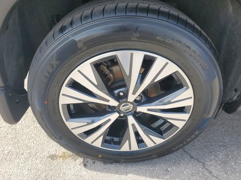 Used 2021 Nissan Rogue SV w/ Premium Package image 28