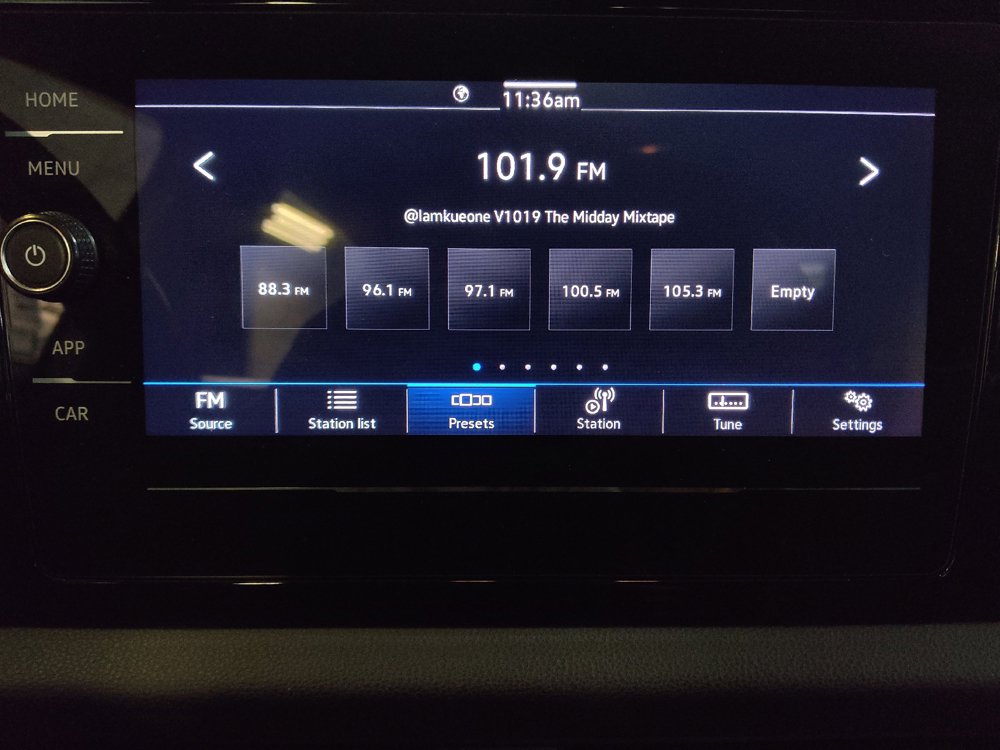 Used 2025 Volkswagen Jetta Sport FWD image 25