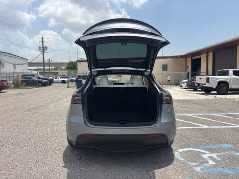 Used 2025 Tesla Model Y Performance AWD/4WD image 13