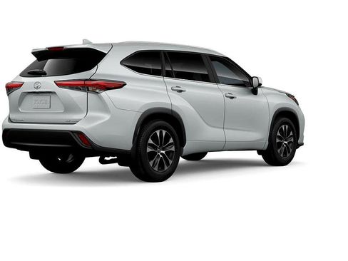 New 2026 Toyota Highlander XLE image 6
