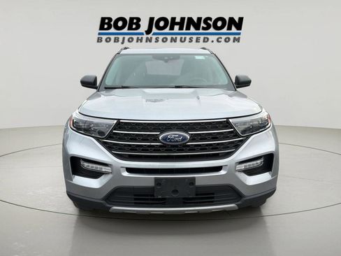 Used 2023 Ford Explorer XLT w/ Equipment Group 202A image 8