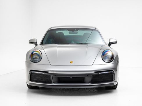 Used 2020 Porsche 911 Carrera image 3