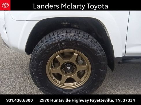 Used 2021 Toyota 4Runner TRD Off-Road AWD/4WD image 10