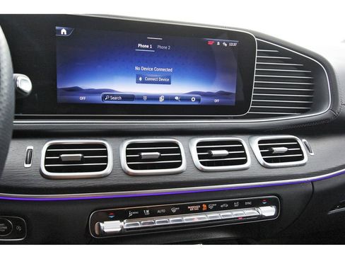 Used 2024 Mercedes-Benz GLS 450 4MATIC image 10