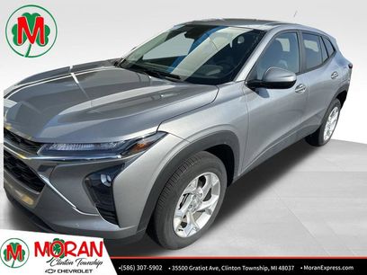Used 2024 Chevrolet Trax LS w/ LS Convenience Package