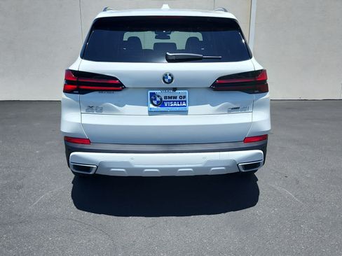 New 2026 BMW X5 sDrive40i w/ Premium Package RWD image 6