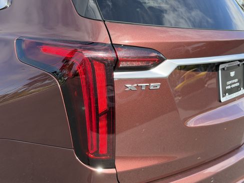 Certified 2022 Cadillac XT6 Premium Luxury w/ LPO, Floor Liner Package image 9