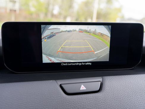 Used 2024 MAZDA CX-90 Plug-In Hybrid w/ Preferred AWD/4WD image 19