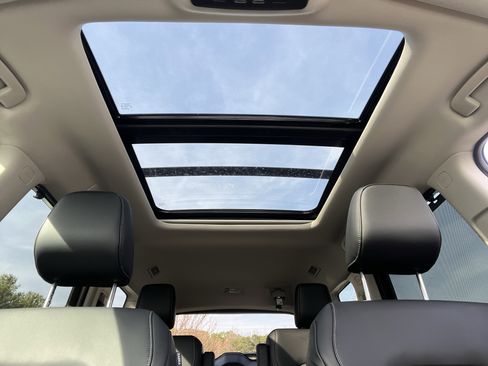 New 2026 Nissan Pathfinder Platinum image 25