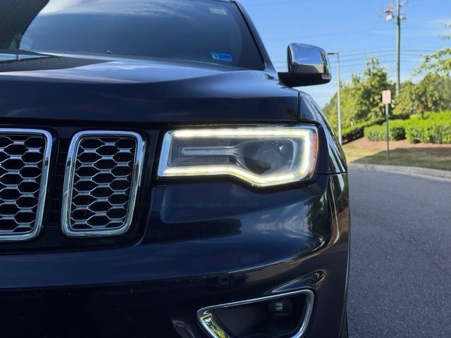Used 2017 Jeep Grand Cherokee Overland AWD/4WD image 6