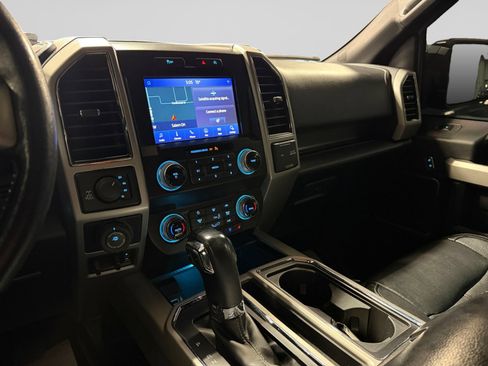 Used 2019 Ford F150 Lariat w/ Equipment Group 502A Luxury AWD/4WD image 20
