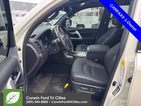 Used 2021 Toyota Land Cruiser image 14