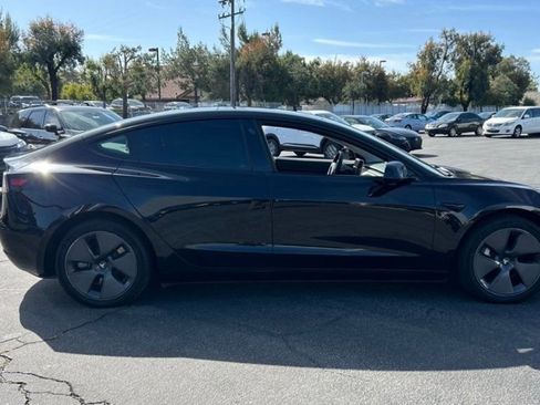 Used 2021 Tesla Model 3 Standard Range Plus RWD image 4