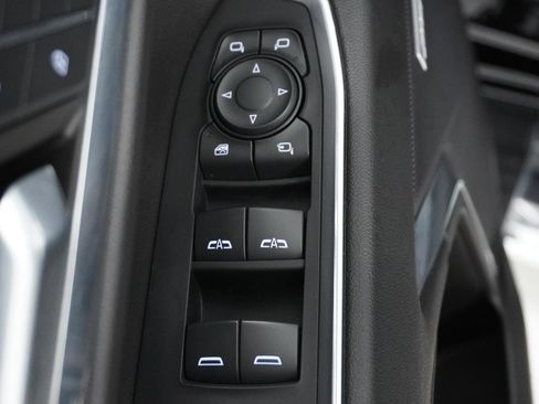 Used 2024 GMC Sierra 1500 SLT image 12