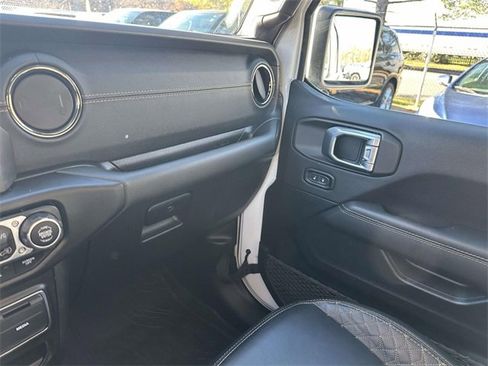 Certified 2022 Jeep Wrangler Unlimited Sahara image 36