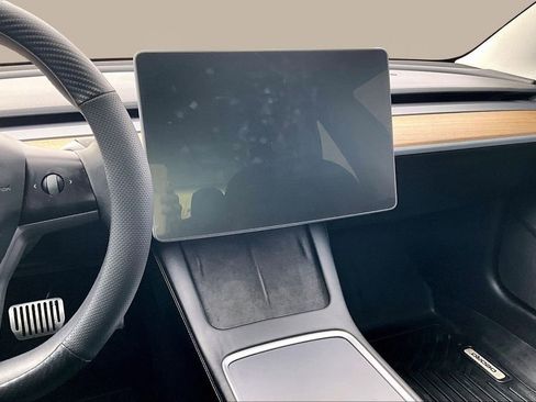 Used 2021 Tesla Model 3 Standard Range Plus RWD image 6