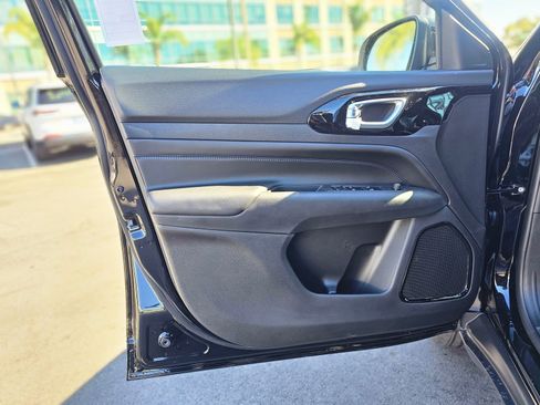 New 2026 Jeep Compass Latitude image 20