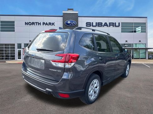 Used 2021 Subaru Forester AWD/4WD image 3