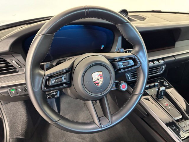 Used 2025 Porsche 911 Carrera RWD image 12