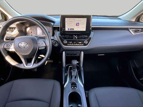 Used 2023 Toyota Corolla Cross LE w/ Moonroof Package FWD image 16