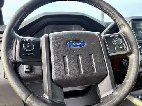 Used 2015 Ford F350 Lariat image 13