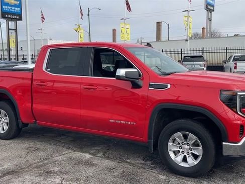 Used 2024 GMC Sierra 1500 SLE image 3