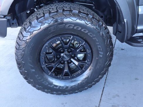 Used 2017 Ford F150 Raptor w/ Equipment Group 802A Luxury image 45