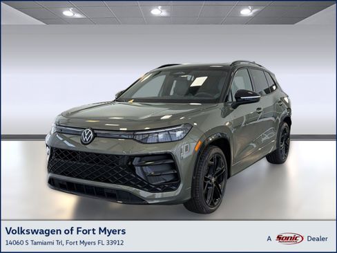 New 2026 Volkswagen Tiguan SE R-Line FWD image 1