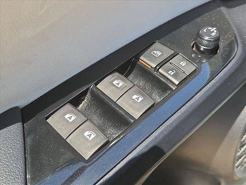 Used 2016 Toyota Prius Three FWD image 9