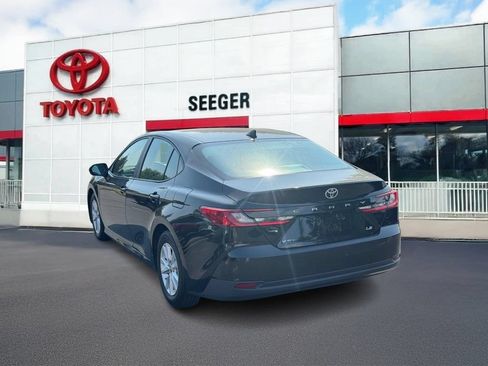Used 2025 Toyota Camry LE FWD image 9