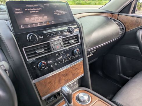 Used 2024 Nissan Armada SL image 20