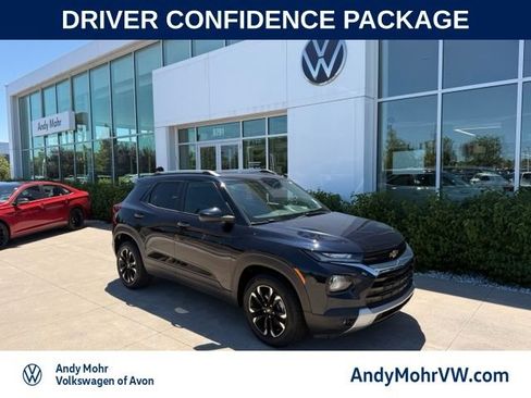 Used 2021 Chevrolet TrailBlazer LT w/ Convenience Package FWD image 1