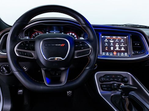 Used 2022 Dodge Challenger GT w/ Plus Package RWD image 8