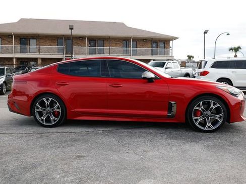 Used 2019 Kia Stinger GT2 image 18