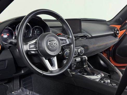 Used 2019 MAZDA MX-5 Miata 30th Anniversary RWD image 16