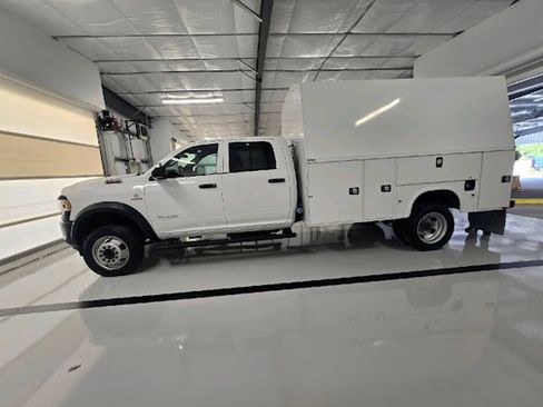 Used 2022 RAM 5500 Tradesman w/ Max Tow Package AWD/4WD image 4
