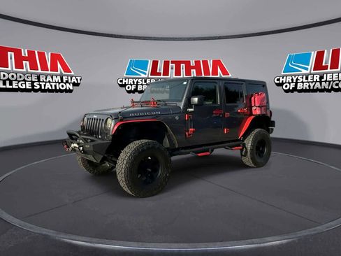 Used 2016 Jeep Wrangler Unlimited Rubicon w/ Connectivity Group AWD/4WD image 4