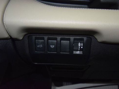 Used 2023 Subaru Ascent Limited w/ Technology Package image 16