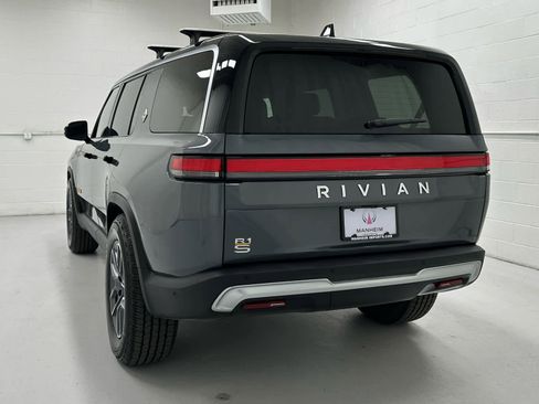 Used 2023 Rivian R1S Adventure image 8