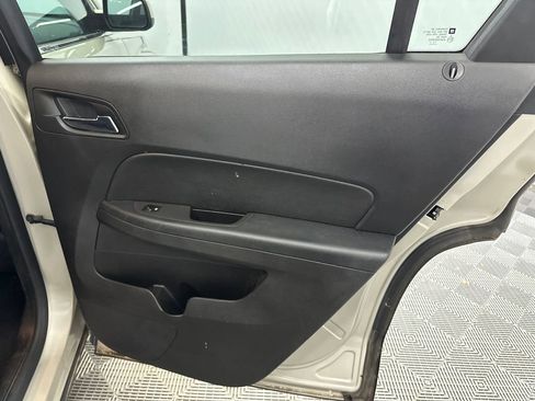 Used 2015 GMC Terrain SLE FWD image 14